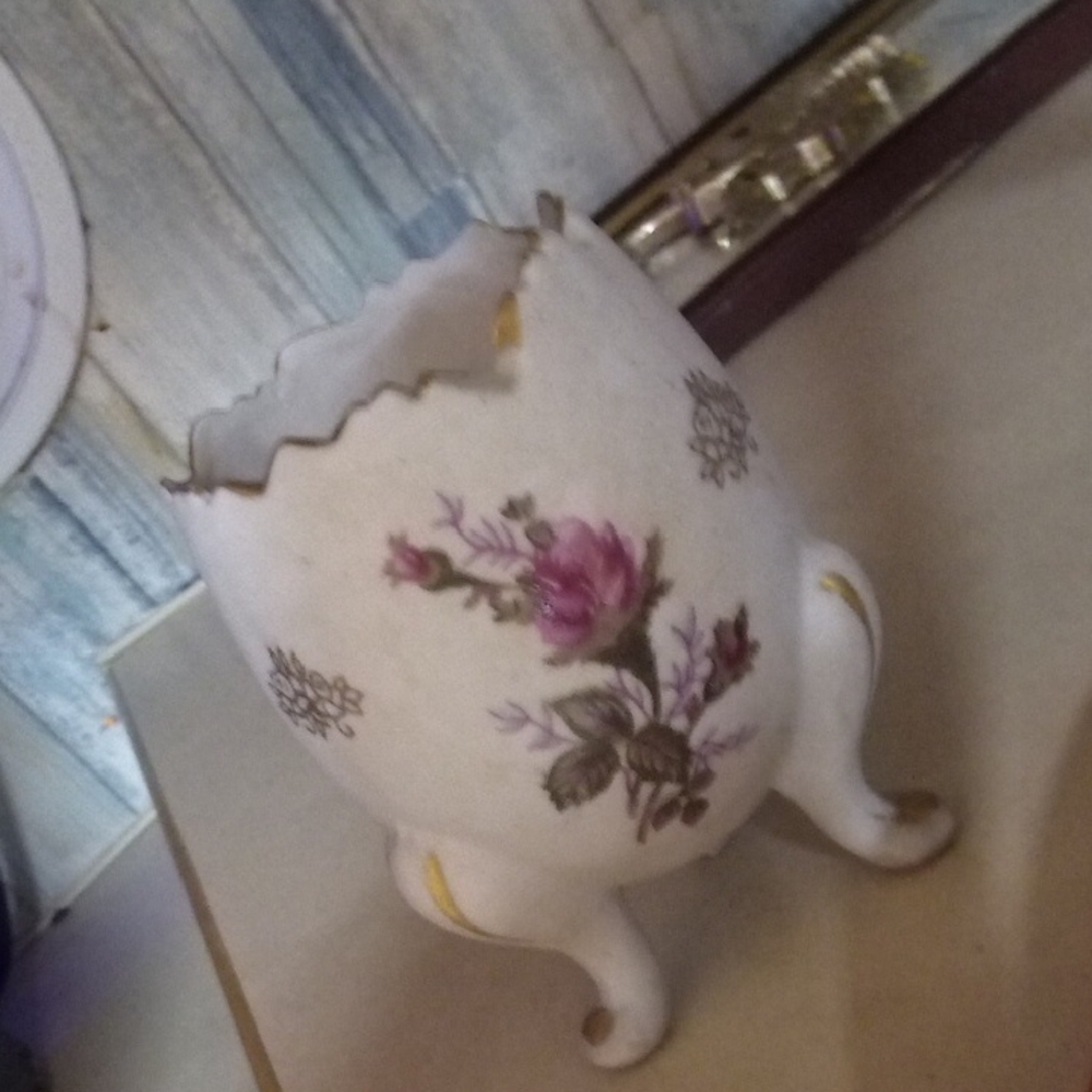 Floral Decorative Egg Vase